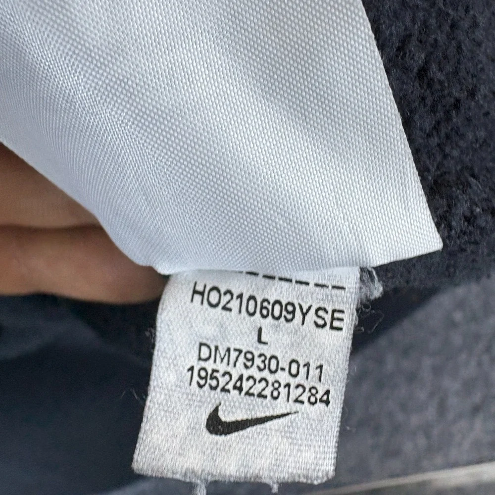 Nike sportswear club